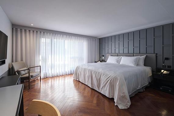 Reddot Hotel Taichung Bagian luar foto