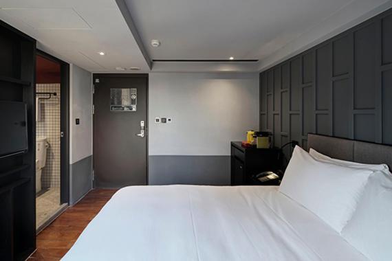 Reddot Hotel Taichung Bagian luar foto