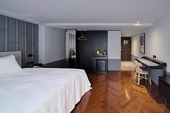 Reddot Hotel Taichung Bagian luar foto
