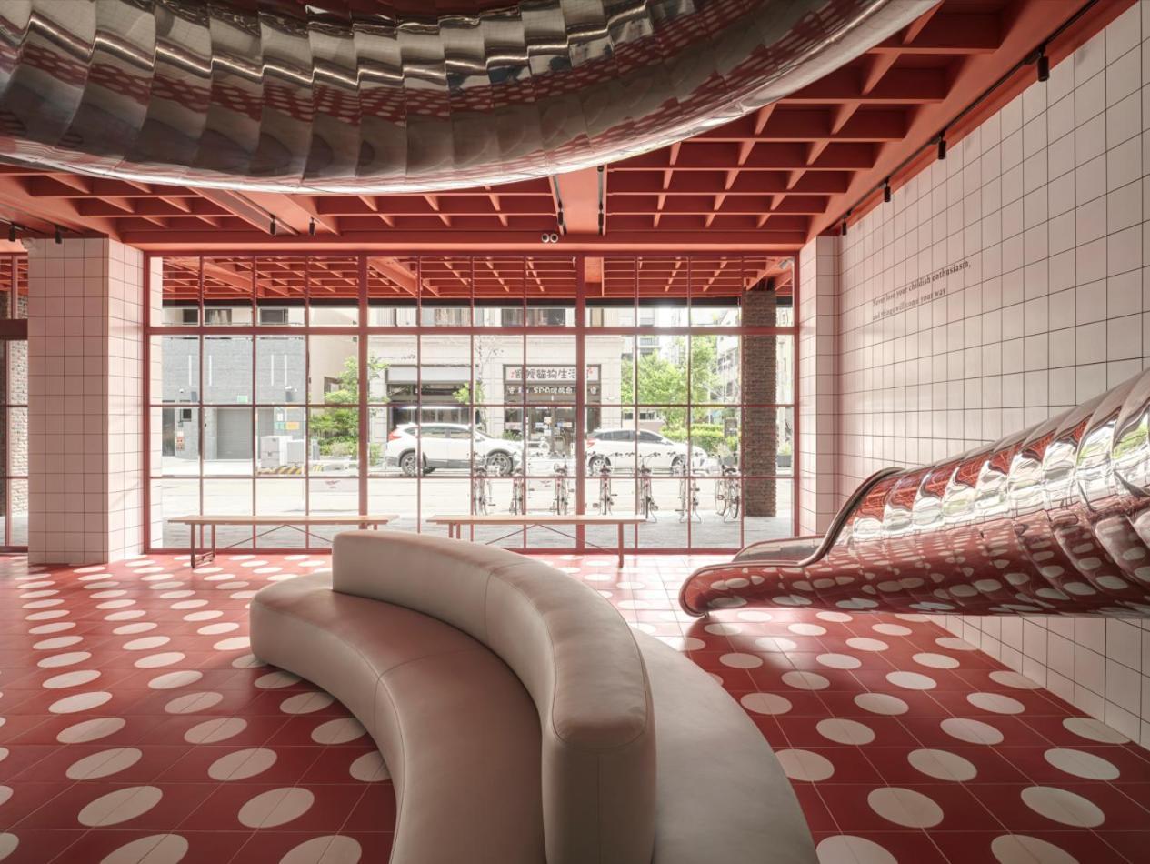 Reddot Hotel Taichung Bagian luar foto