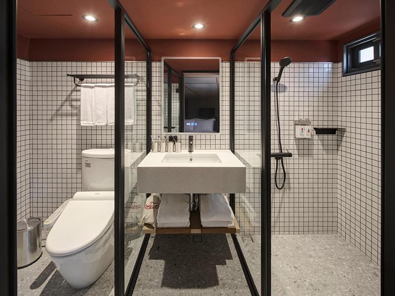 Reddot Hotel Taichung Bagian luar foto
